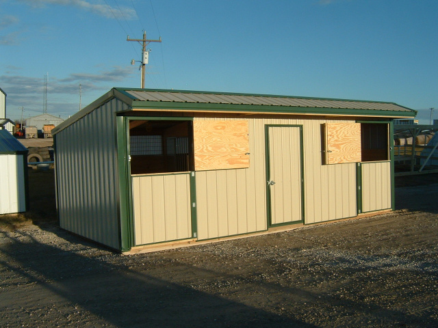 Horse Shed Double Stall With Tack / Feed Room